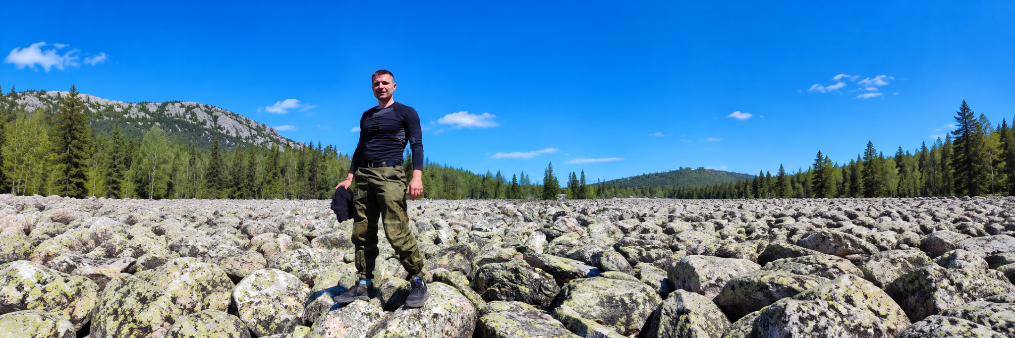 Павел Строколист в походе — панорама горного ландшафта